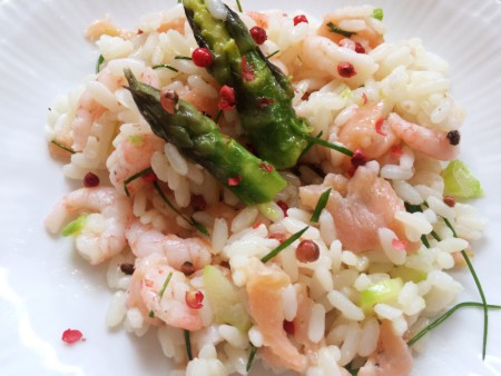 INSALATA DI RISO ASPARAGI E SALMONE